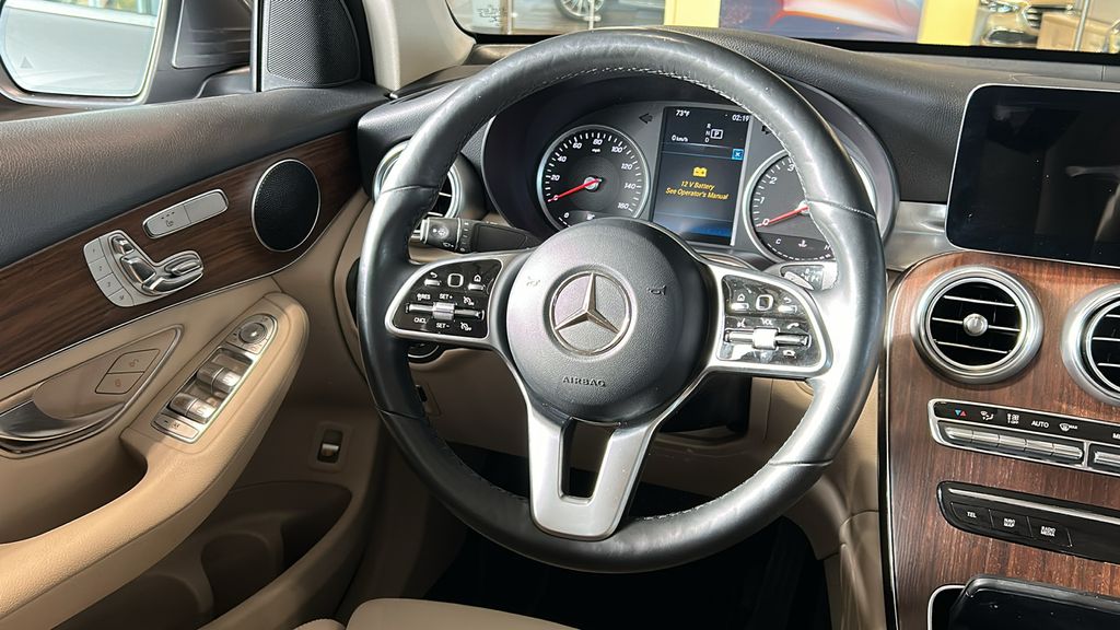 2021 Mercedes-Benz GLC 300 18