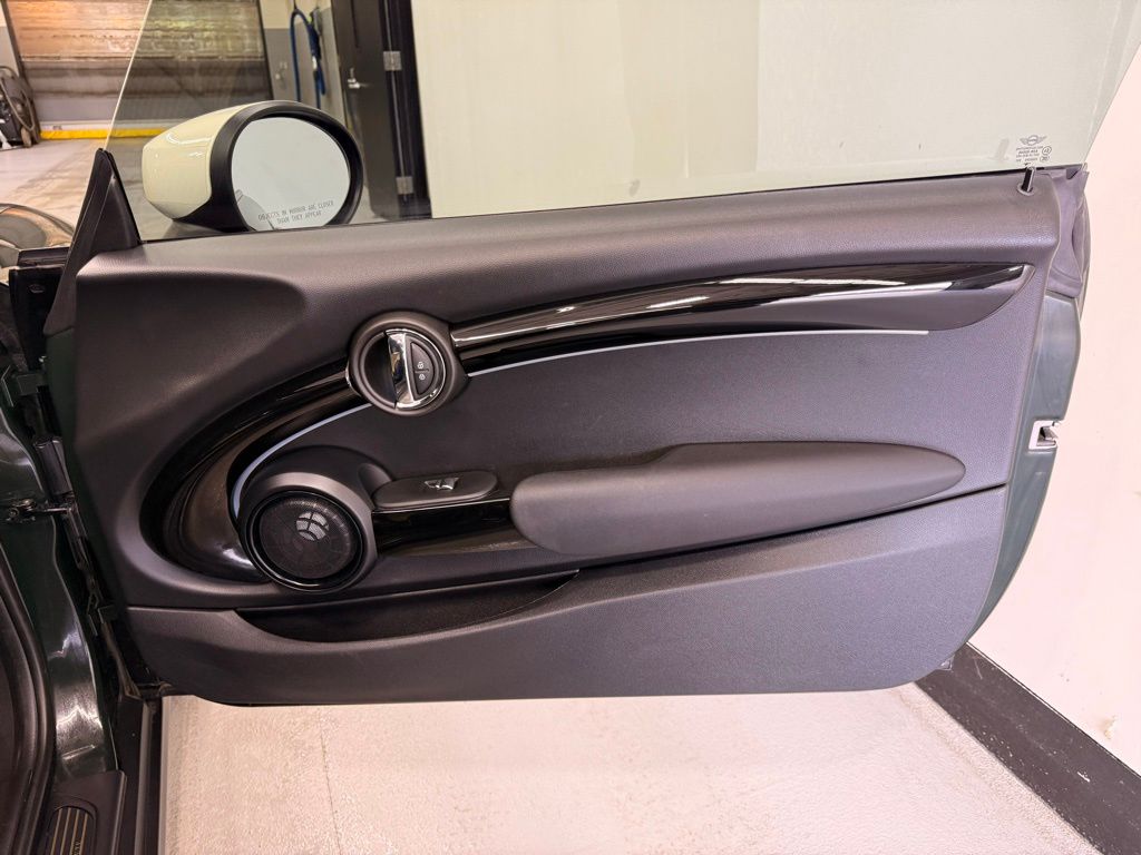 Thumbnail: 2023 MINI Cooper - 23