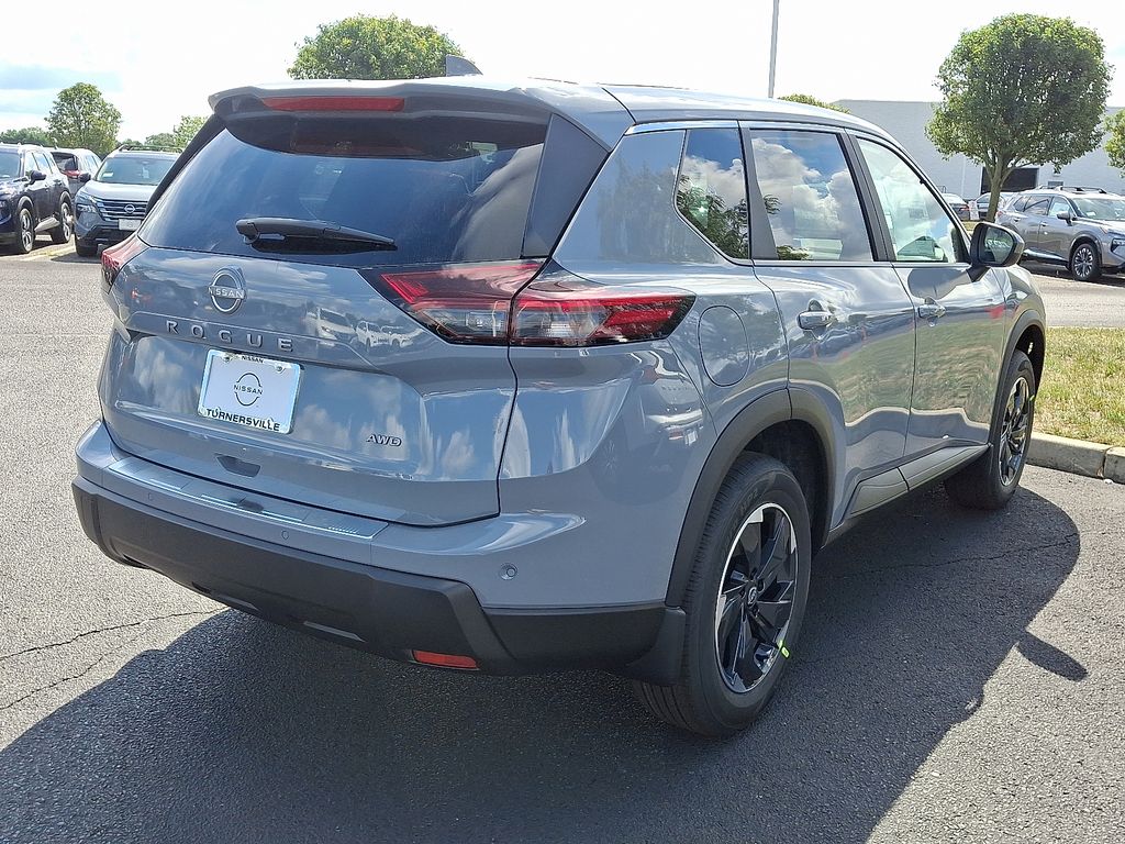 Thumbnail: 2026 Nissan Rogue - 4