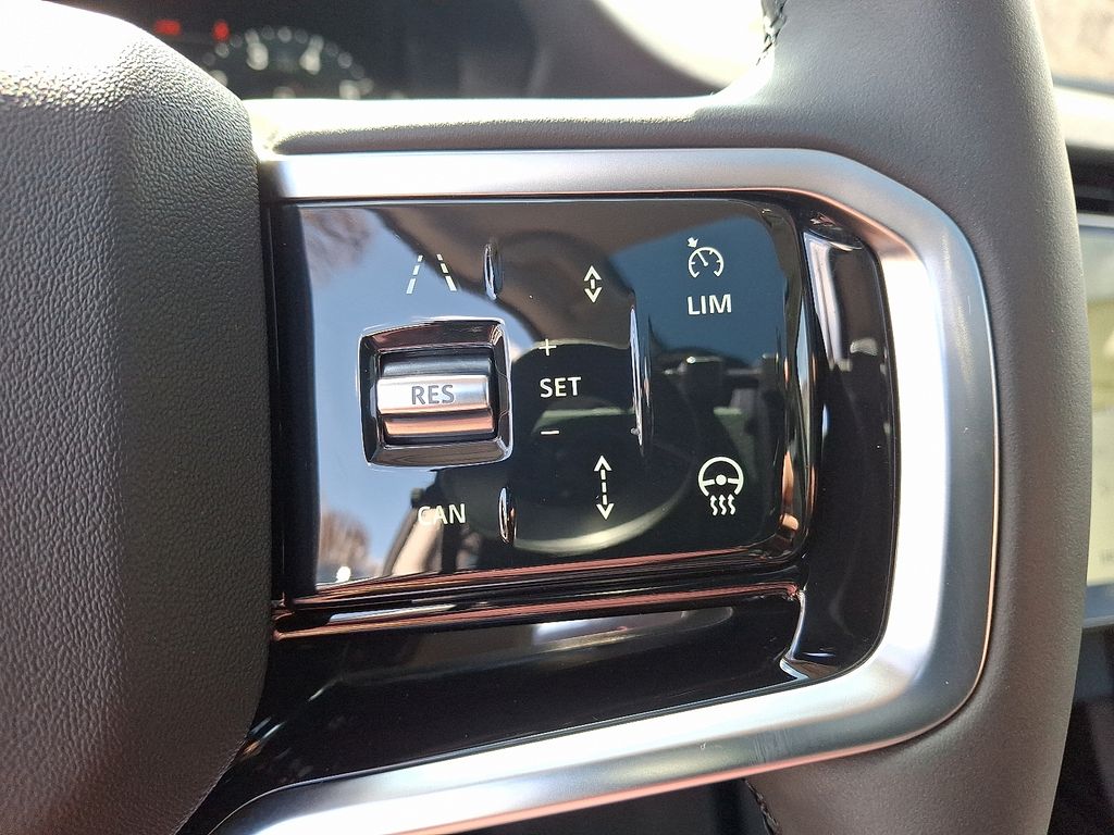 2024 Land Rover Discovery Sport S 25