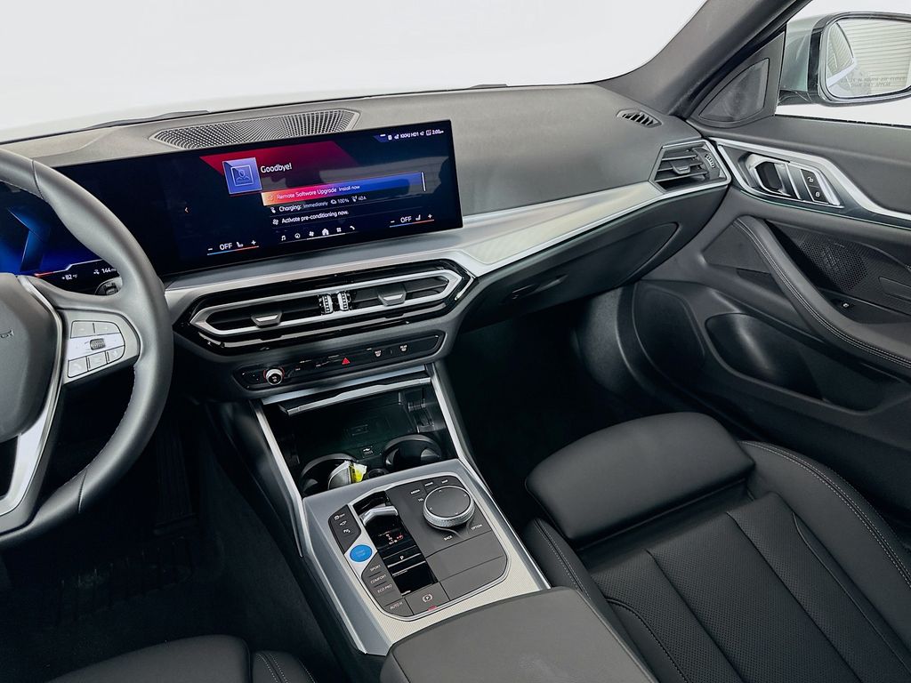 2024 BMW i4 eDrive35 23
