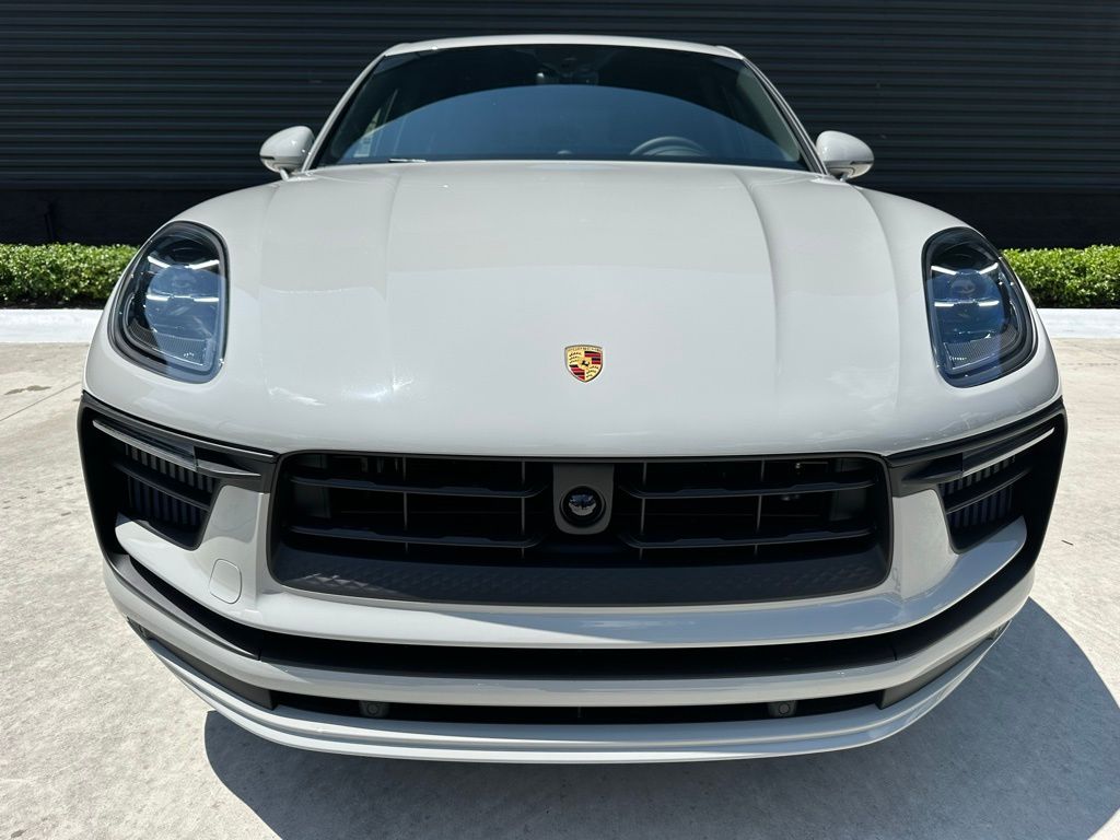 Thumbnail: 2025 Porsche Macan - 7