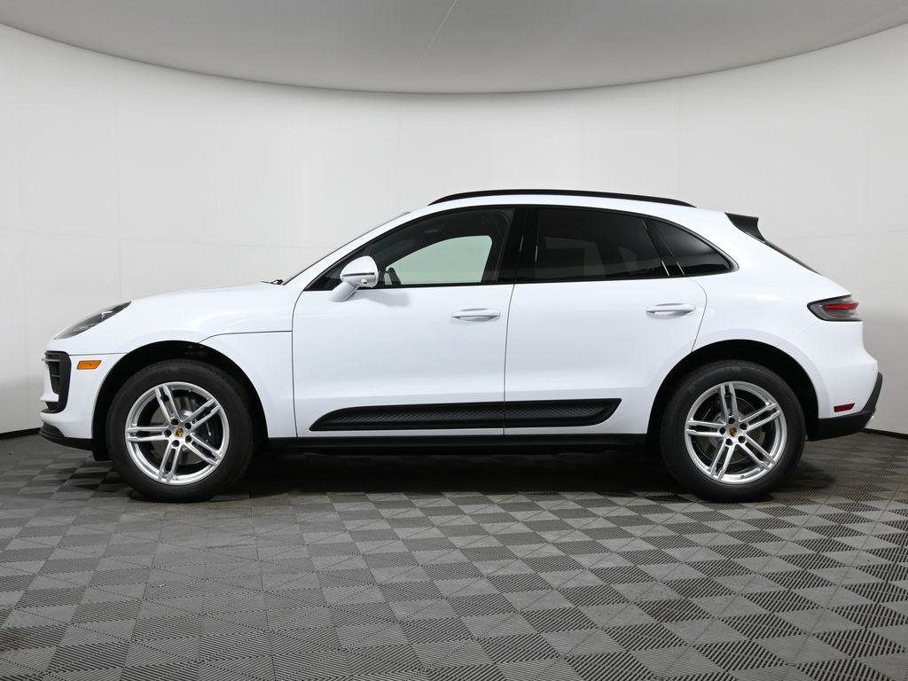 2025 Porsche Macan  2