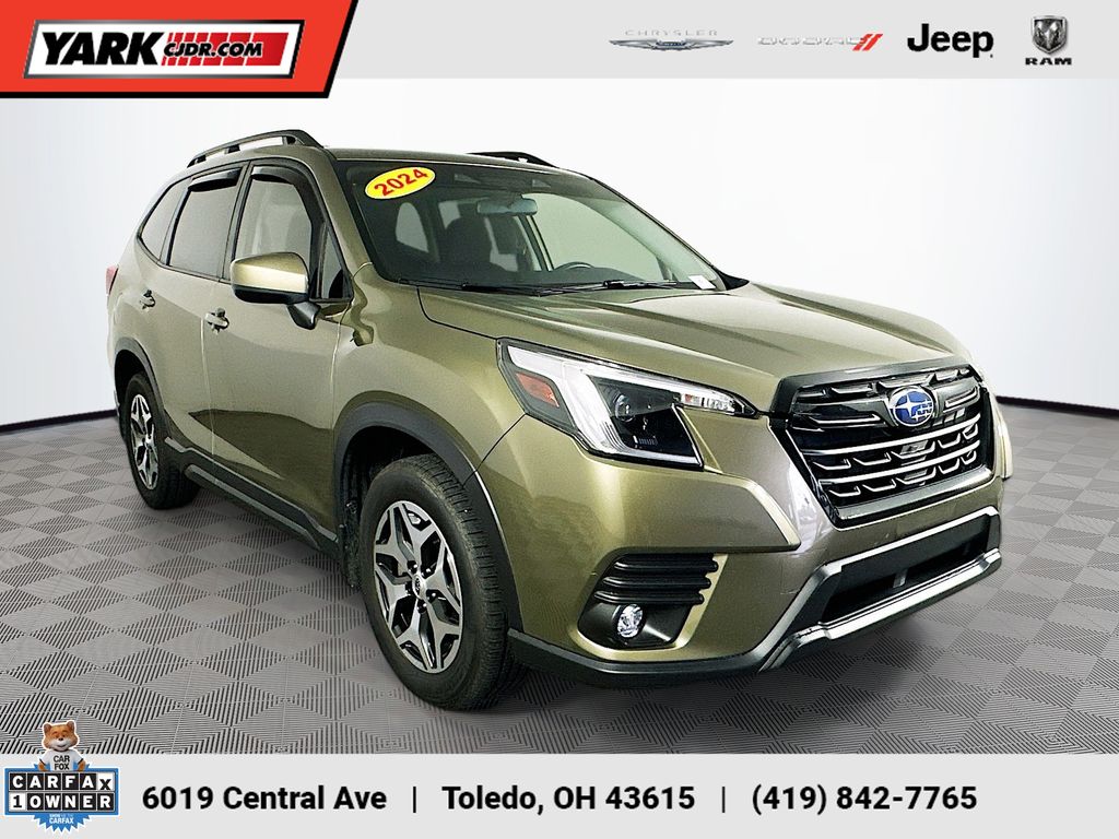  2024 Subaru Forester Premium Crossover AWD   