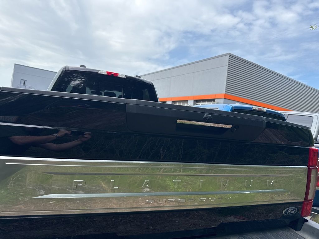 2022 Ford F-350 Super Duty Platinum