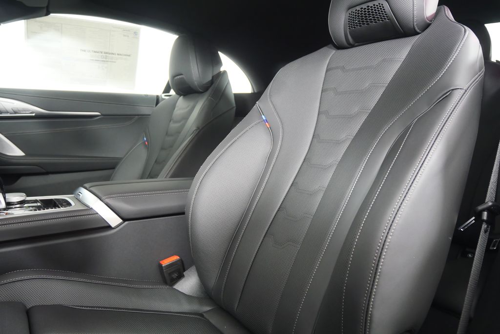 Thumbnail: 2026 BMW 8 Series - 12