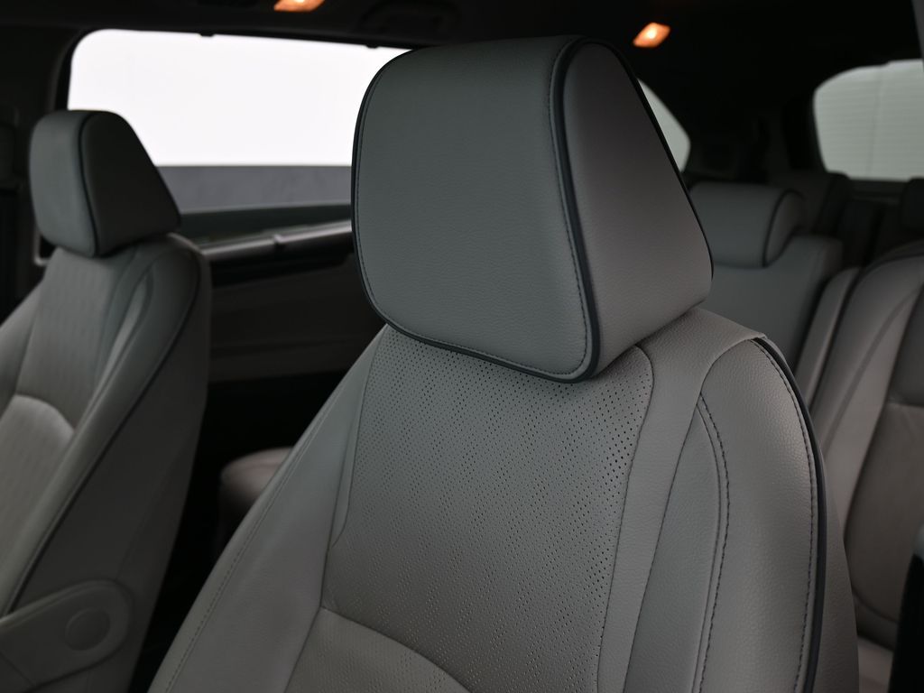 Used 2021  Honda Elite image 17