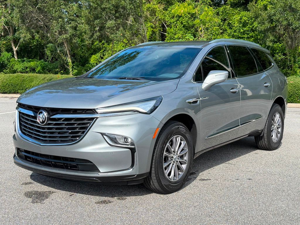 2023 Buick Enclave Essence