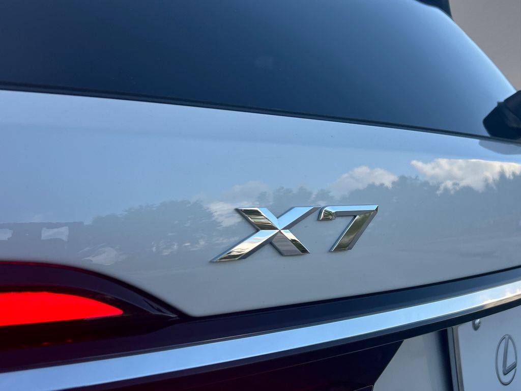 Thumbnail: 2026 BMW X7 - 32
