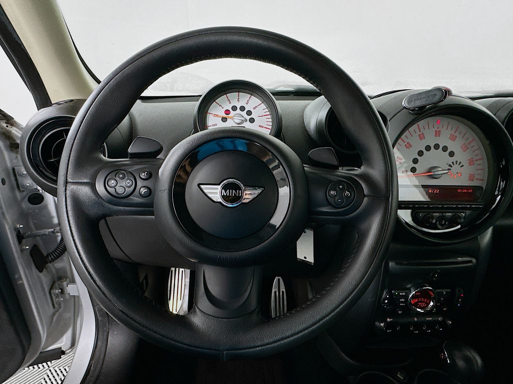 Thumbnail: 2013 MINI Cooper Countryman - 11
