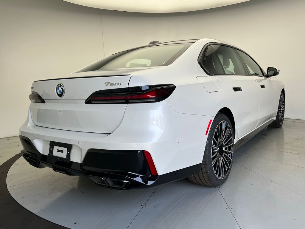 Thumbnail: 2026 BMW 7 Series - 3