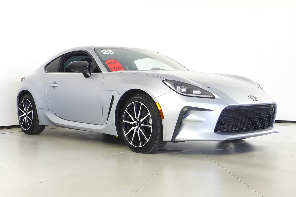 Thumbnail: 2023 Toyota GR86 - 4