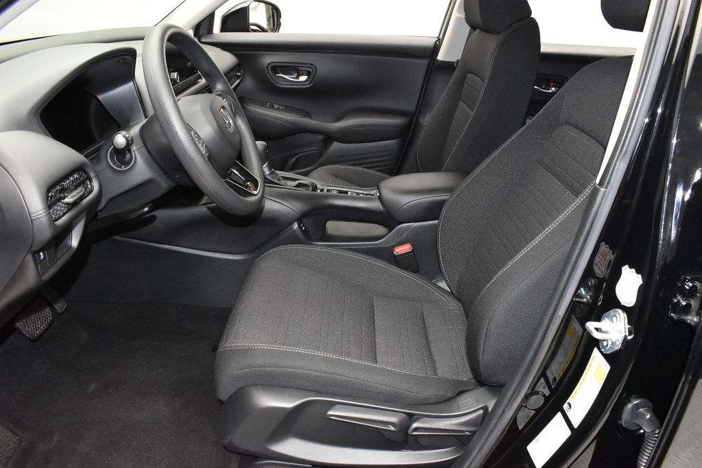 Thumbnail: 2025 Honda HR-V - 12