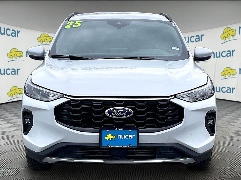 2025 Ford Escape — photo 2