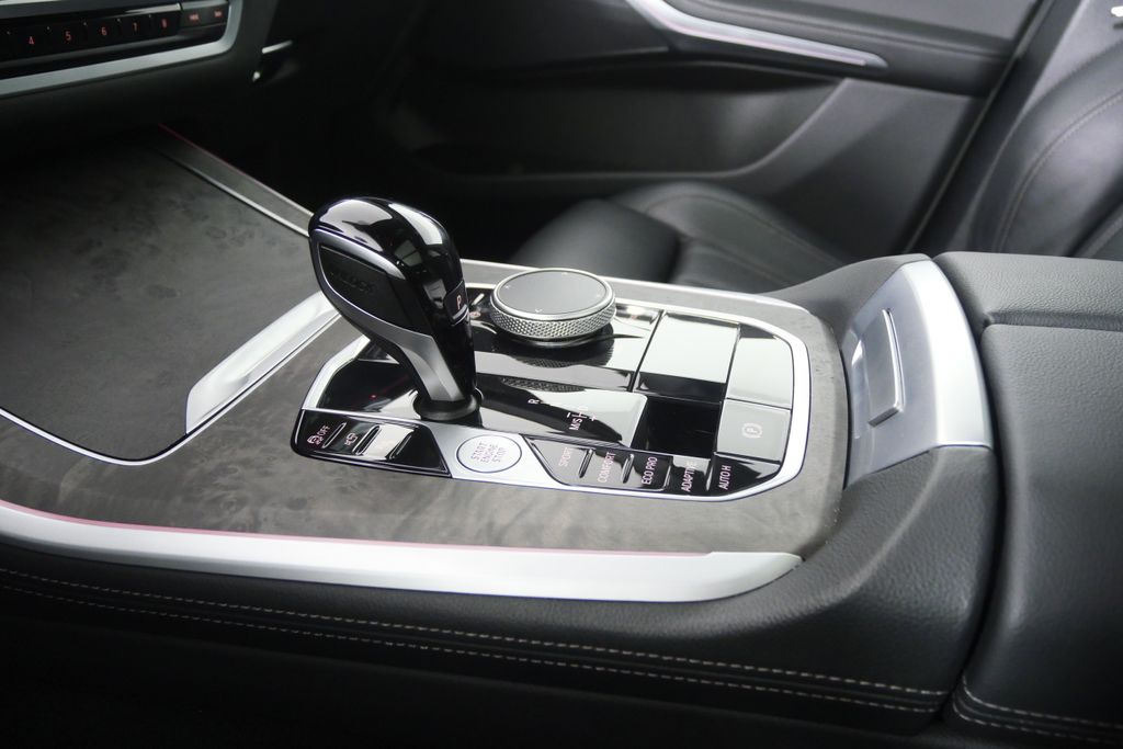 Thumbnail: 2022 BMW X5 - 25