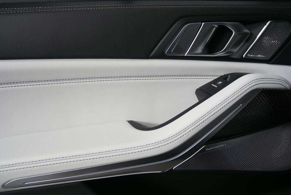 Thumbnail: 2026 BMW X5 - 14