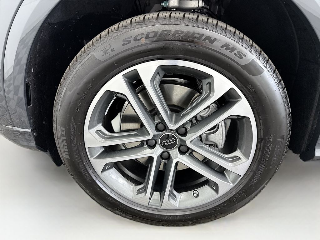 Thumbnail: 2025 Audi Q5 - 30