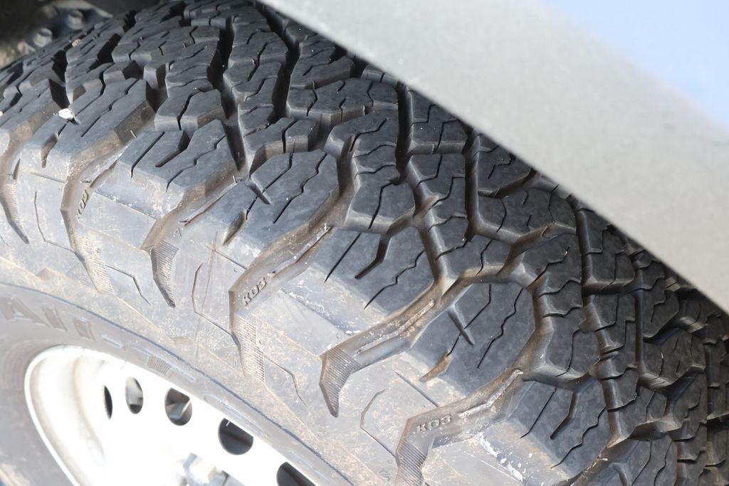 Thumbnail: 2022 Ford Bronco - 6