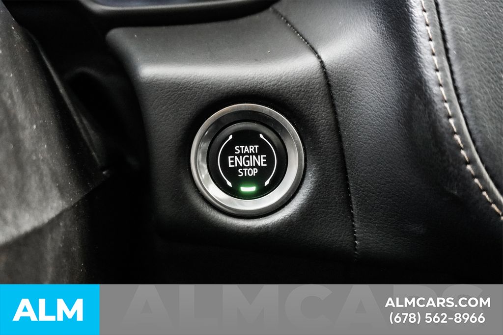 Used 2023 White Chevrolet High Country image 27