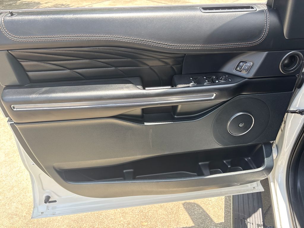 Used 2021 White Ford Platinum image 17