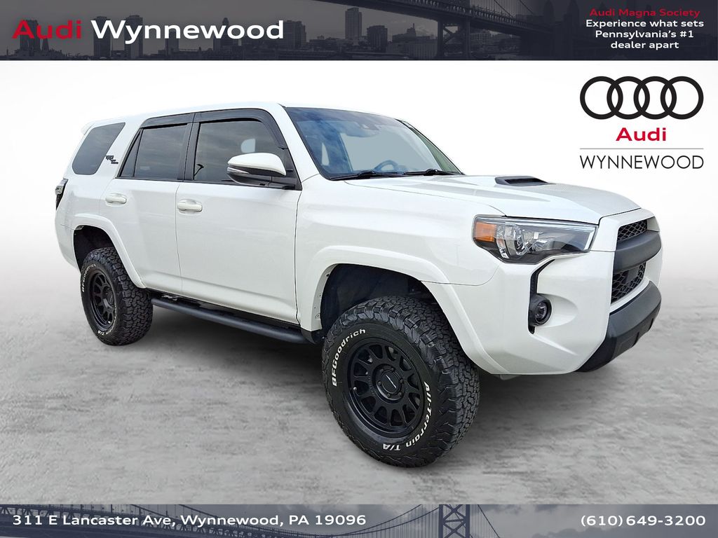 2021 Toyota 4Runner Blanco (Super White) SUV/Crossover Todo terreno 5 velocidades Automática marcha alta