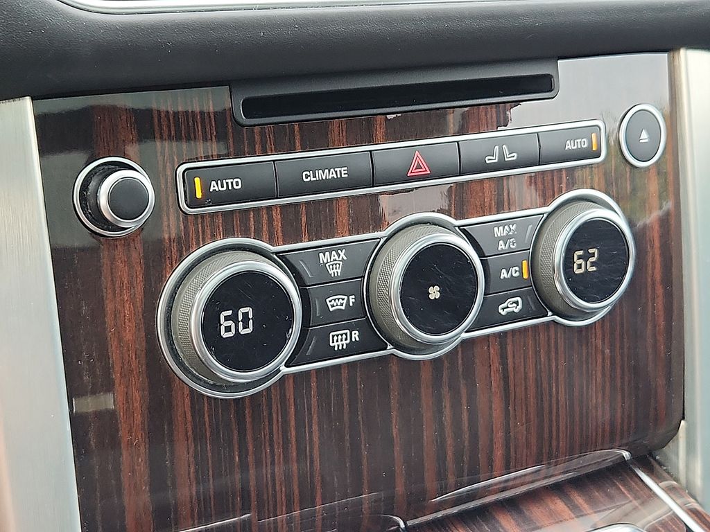 Thumbnail: 2015 Land Rover Range Rover - 16