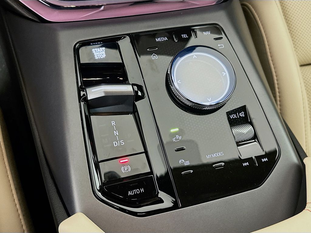 Thumbnail: 2026 BMW X3 - 15