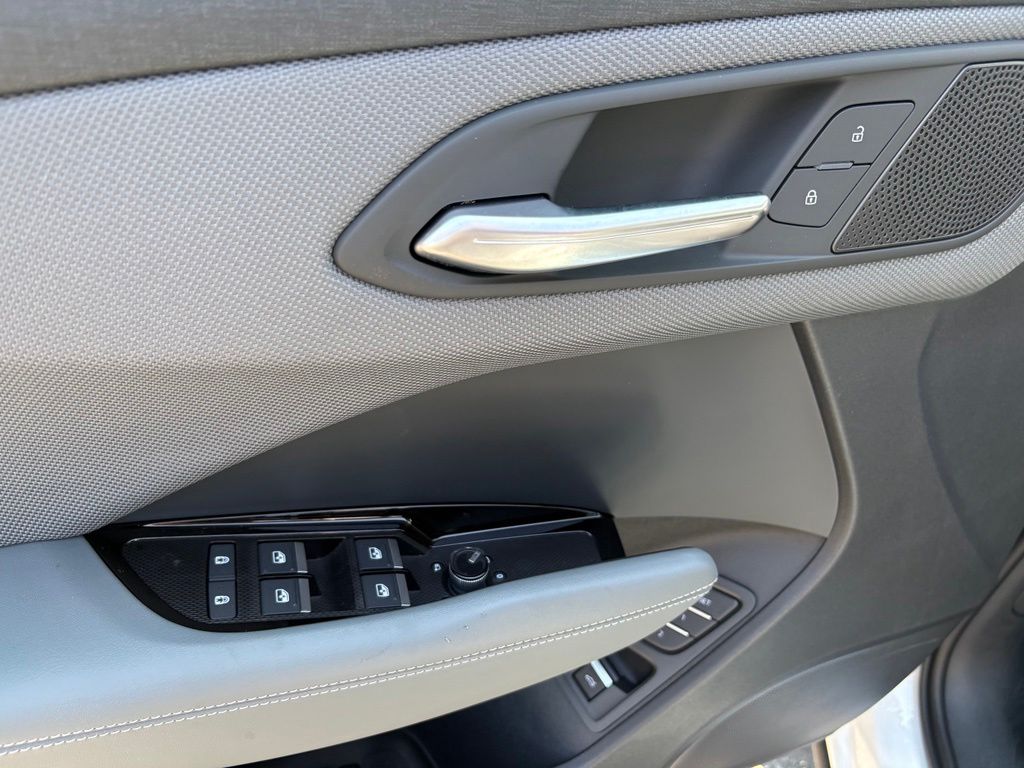 Thumbnail: 2026 Audi Q3 - 5