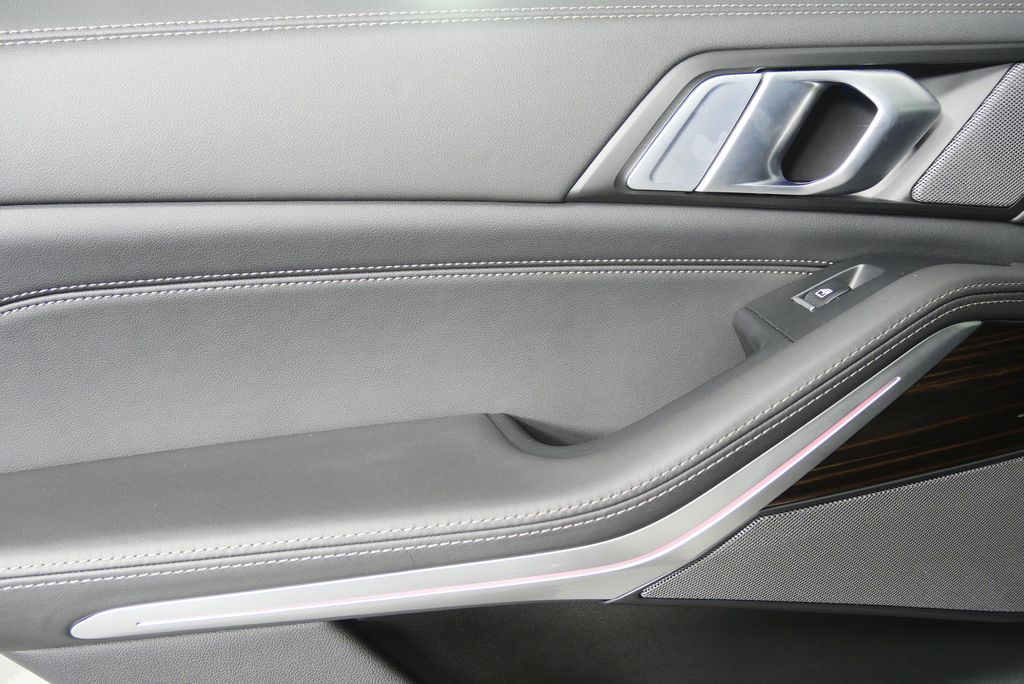 Thumbnail: 2025 BMW X5 - 15