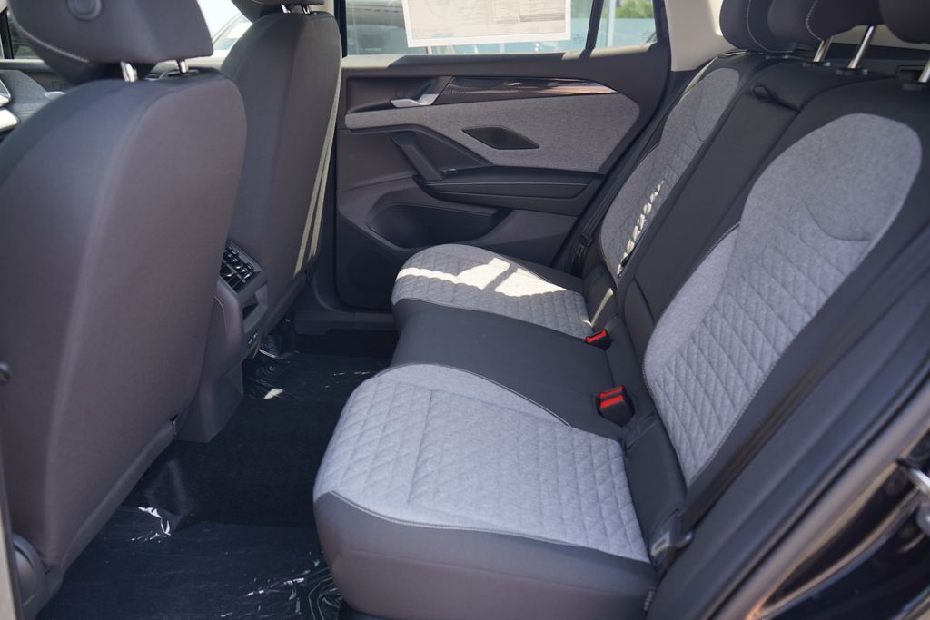 Thumbnail: 2025 Volkswagen Tiguan - 7