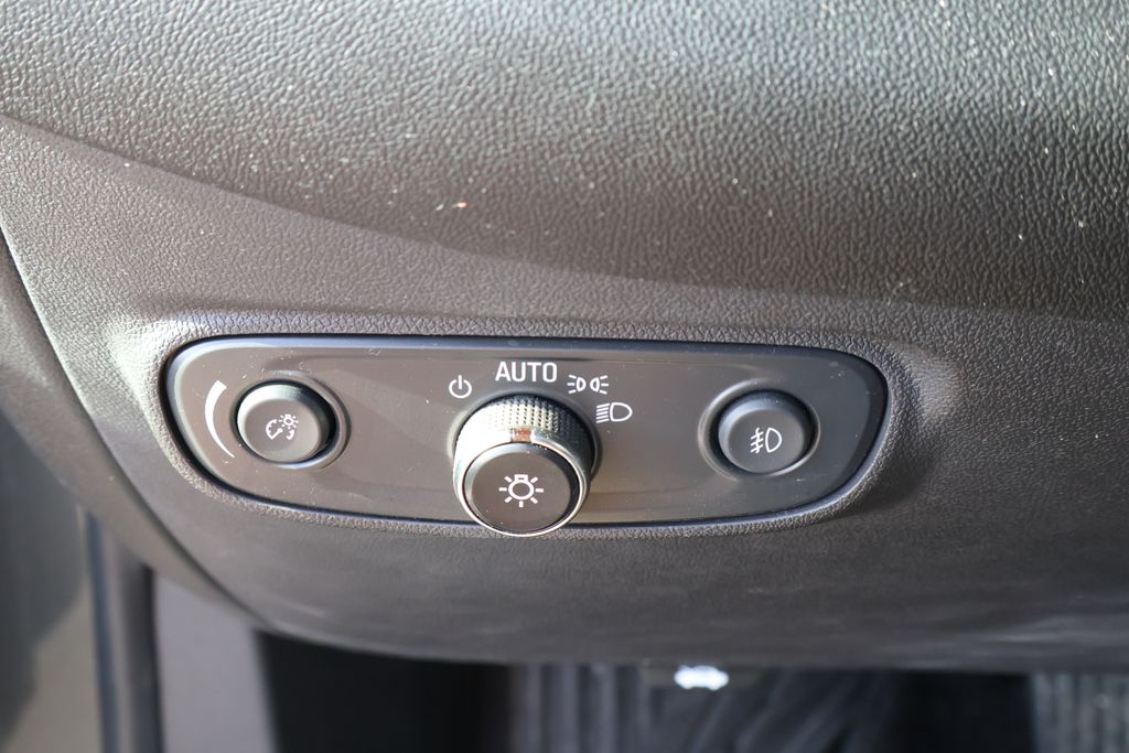 2021 Chevrolet Equinox LT 17