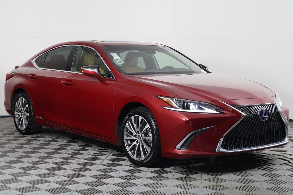 Thumbnail: 2019 Lexus ES - 3