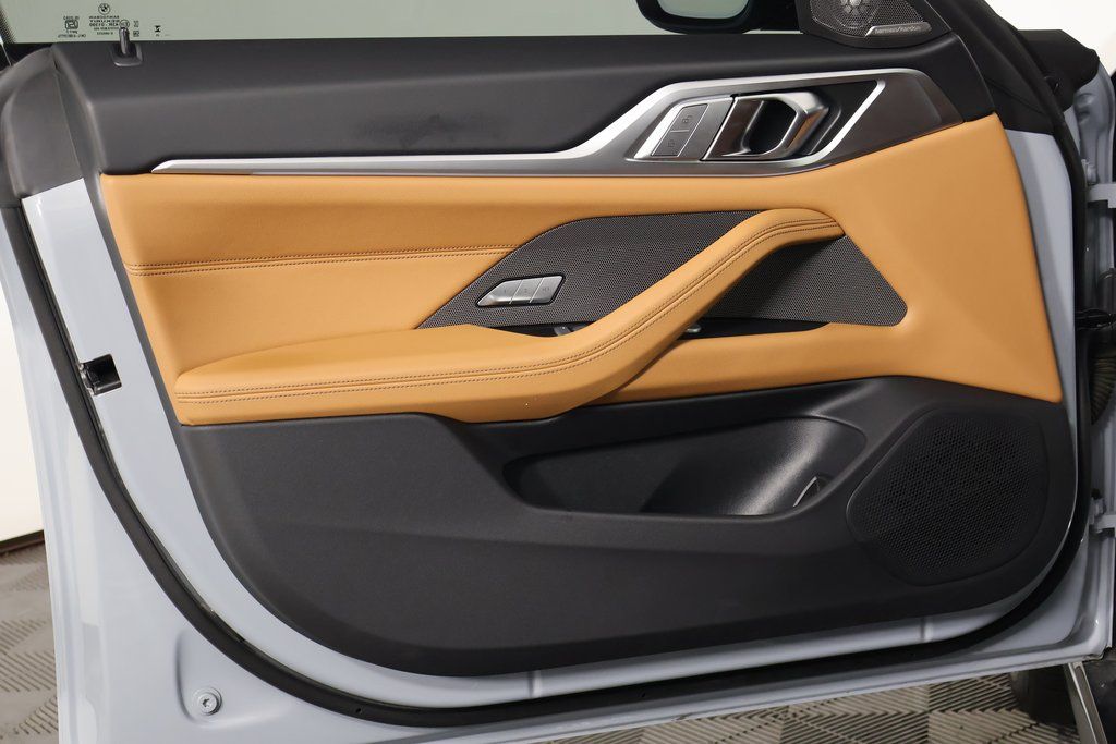 Thumbnail: 2025 BMW i4 - 12