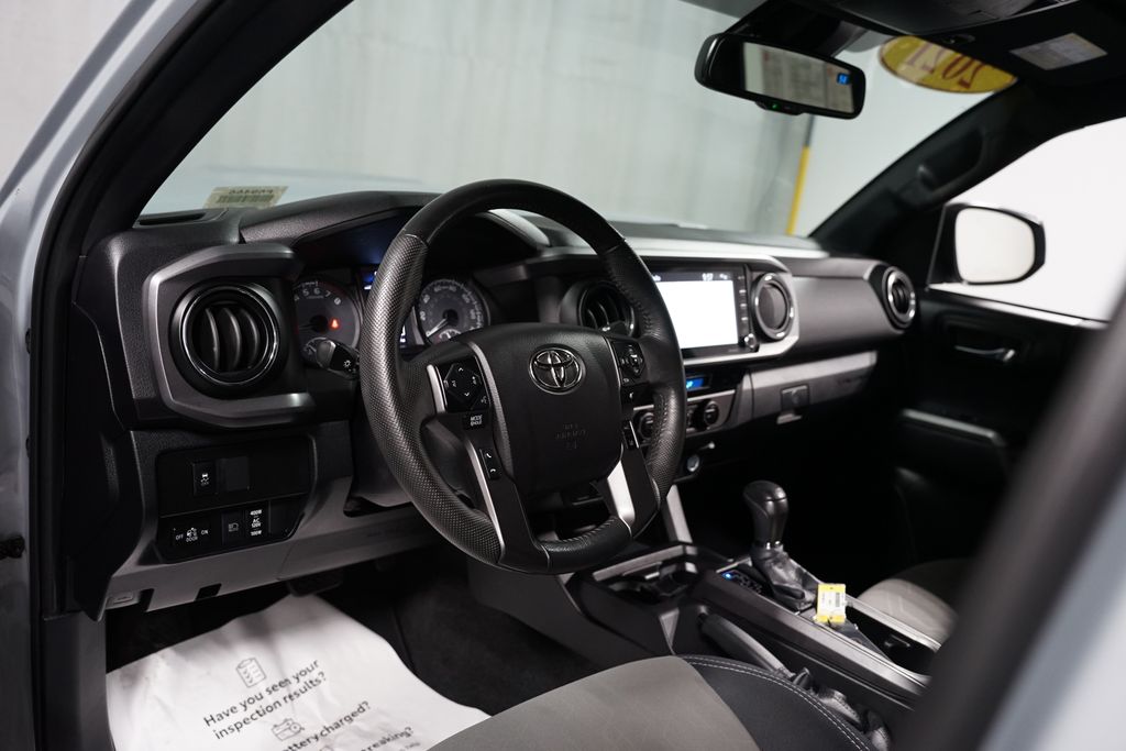 Thumbnail: 2021 Toyota Tacoma - 12