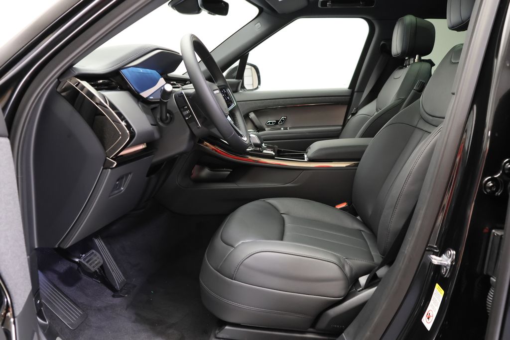 Thumbnail: 2026 Land Rover Range Rover Sport - 29