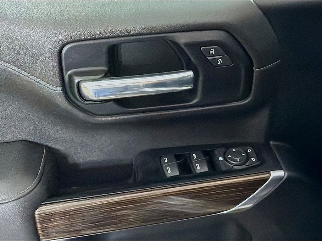 Used 2019 Silver GMC SLE image 24