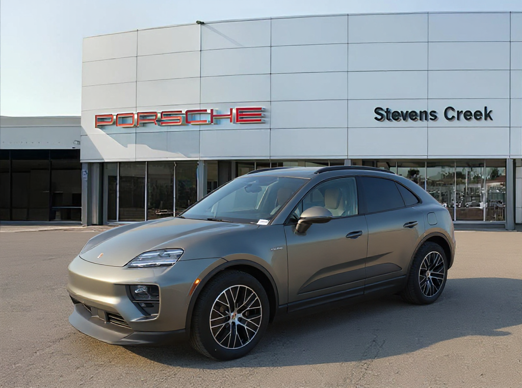 Thumbnail: 2026 Porsche Macan - 1