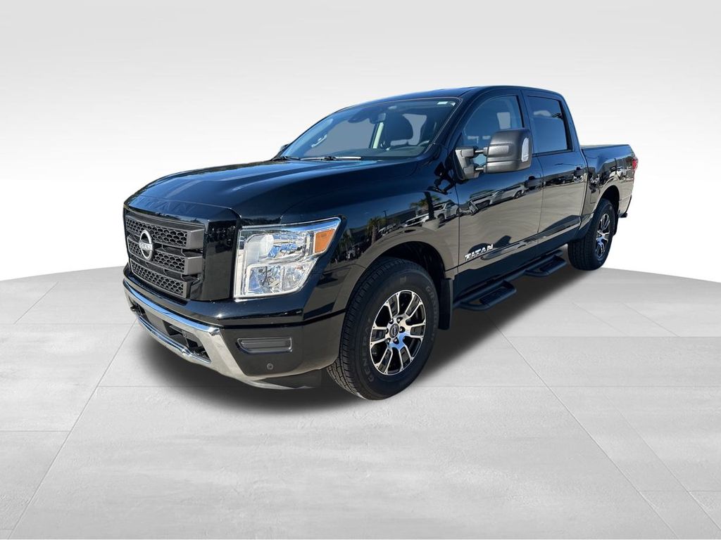 2024 Nissan Titan SV 5