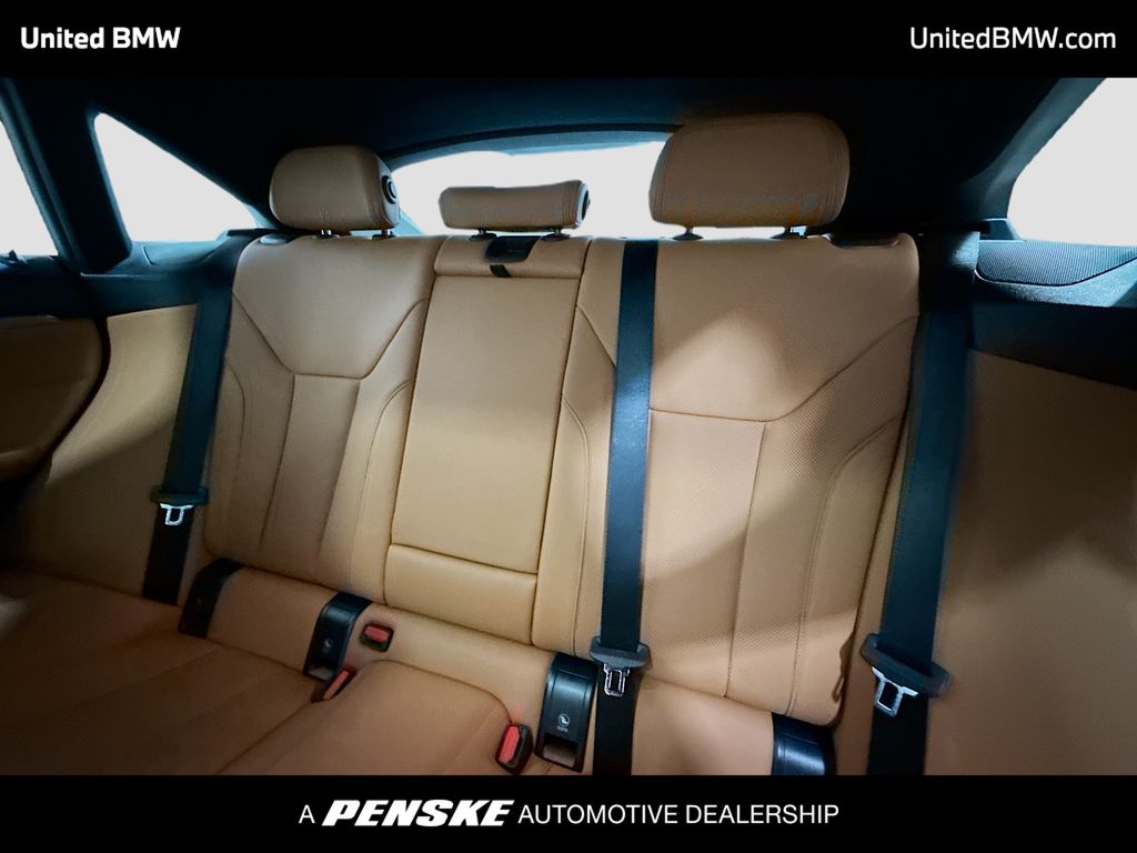 Thumbnail: 2026 BMW i4 - 13