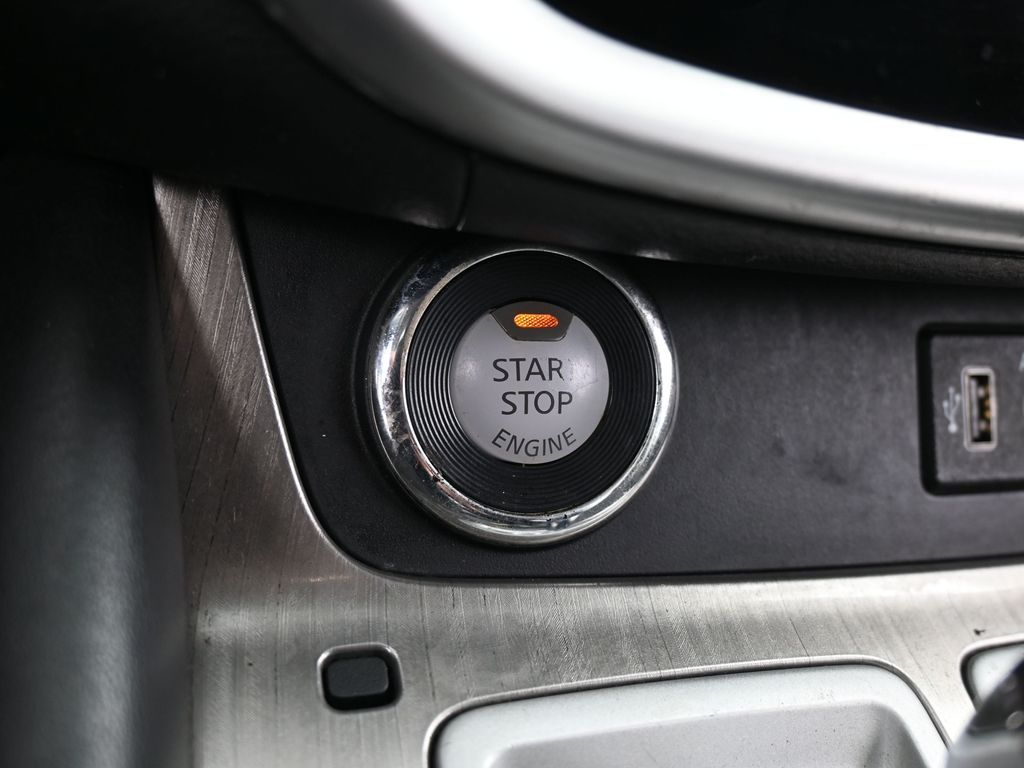 Used 2018 Pearl White Nissan S image 21