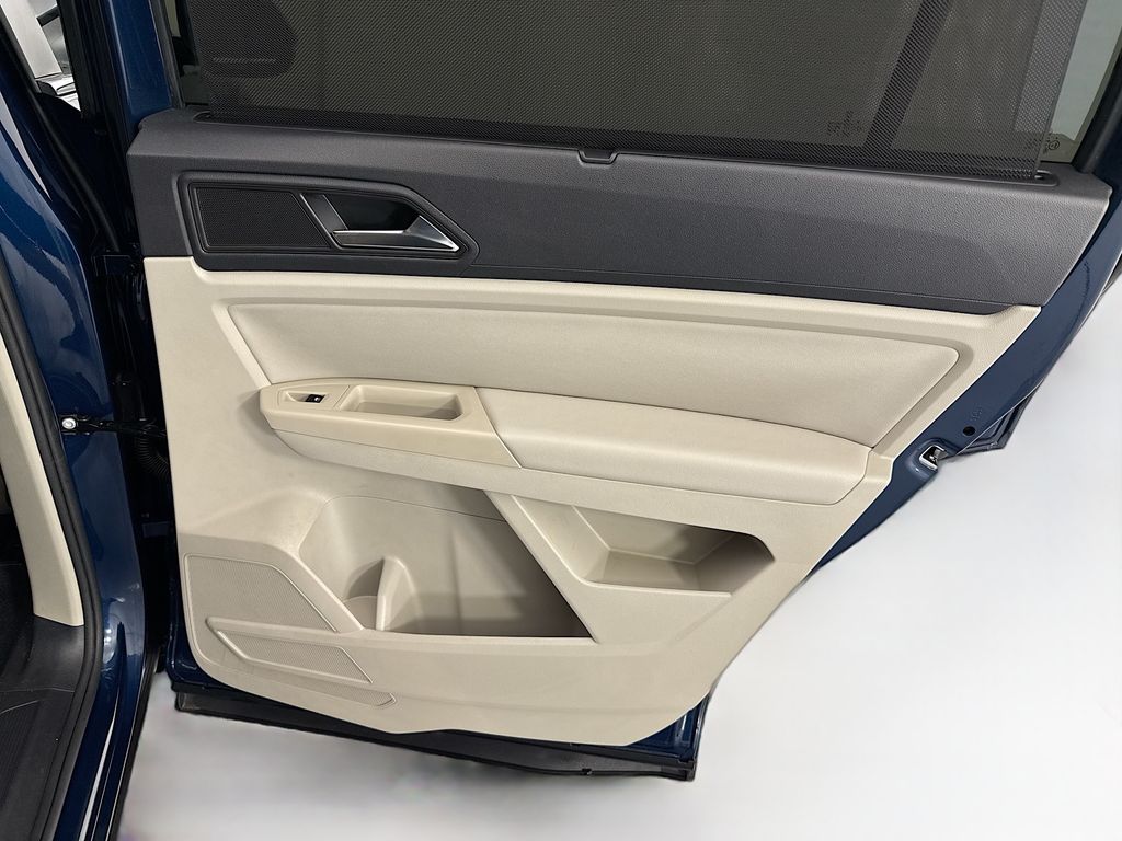 Thumbnail: 2021 Volkswagen Atlas - 26