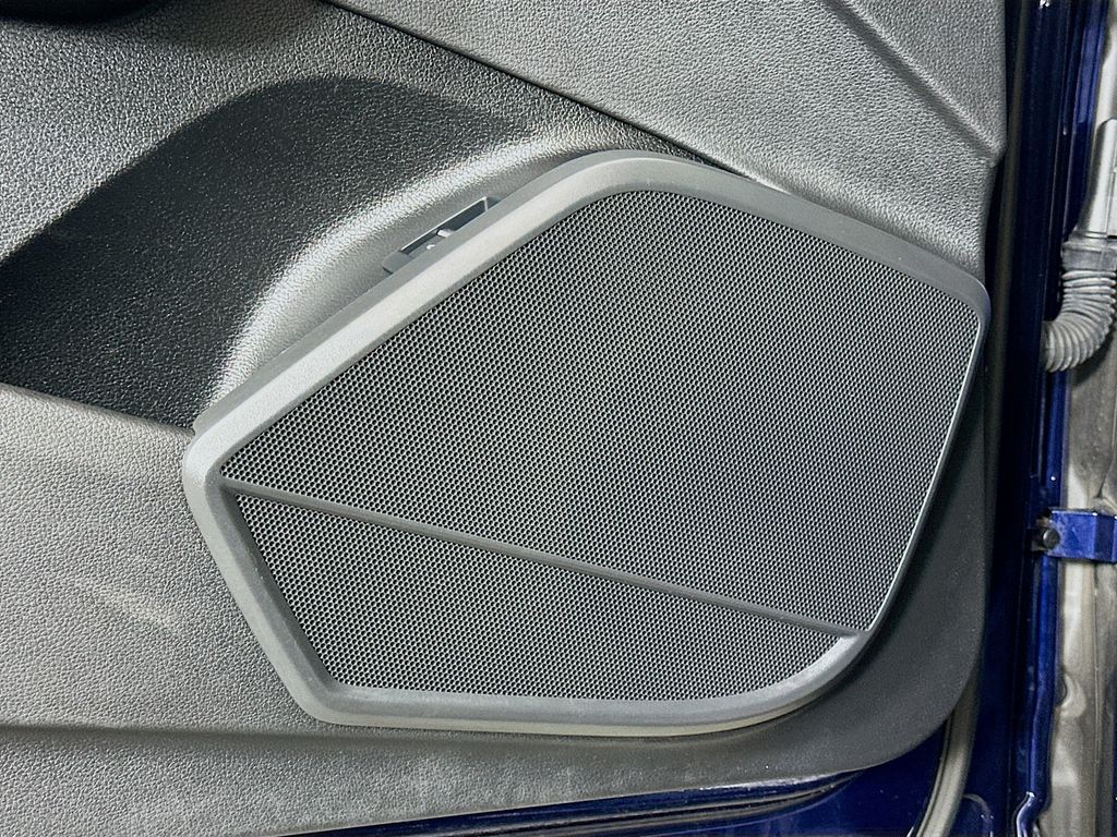 Thumbnail: 2020 Audi SQ5 - 19