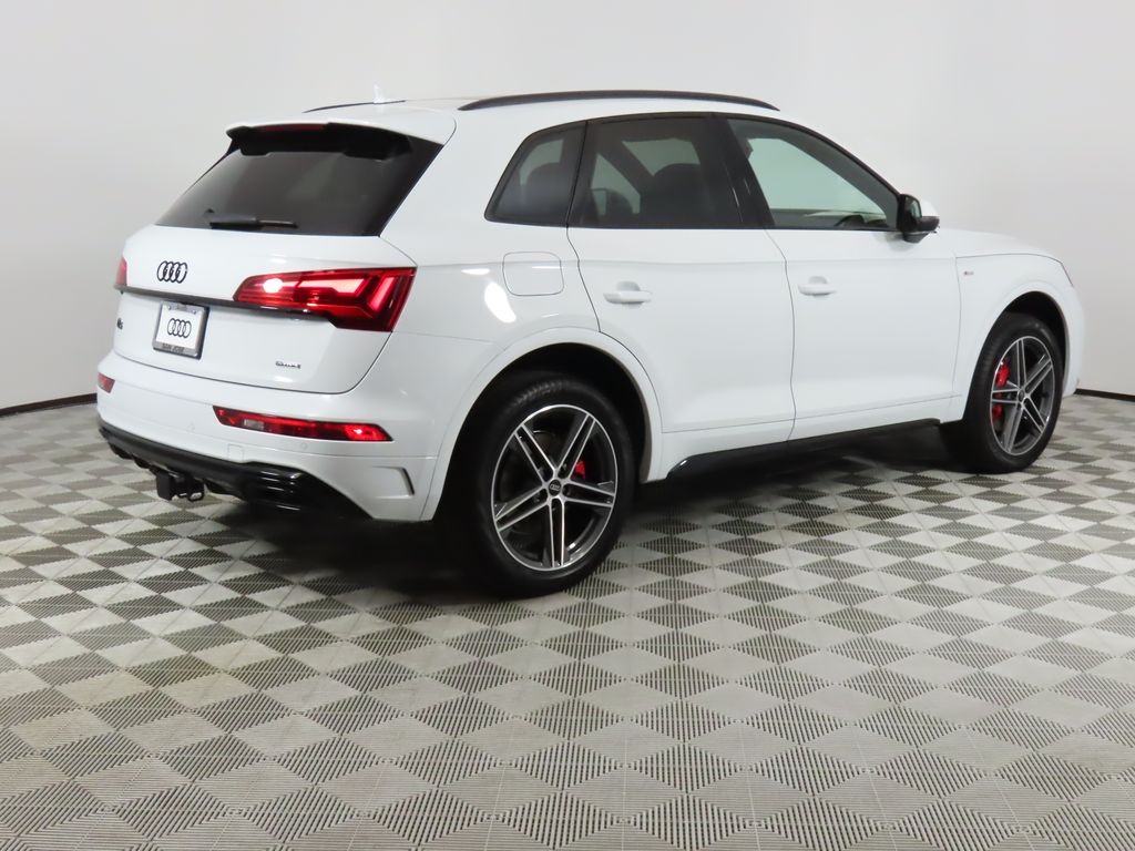 2024 Audi Q5 e  5