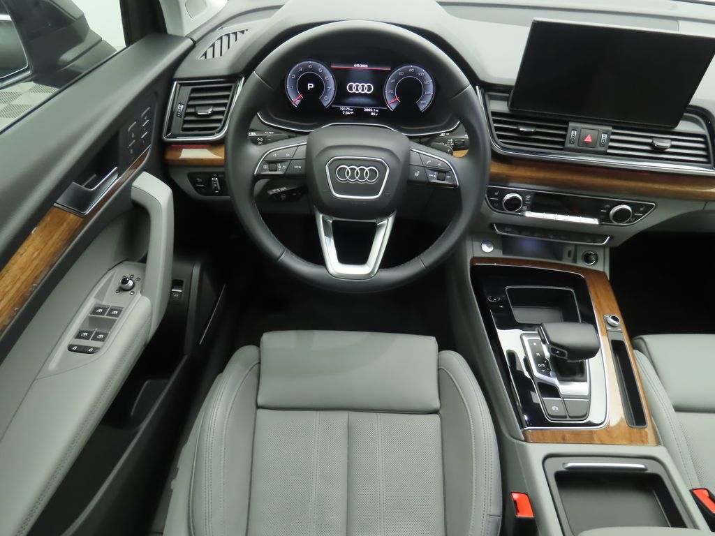 2022 Audi Q5 e Prestige 10