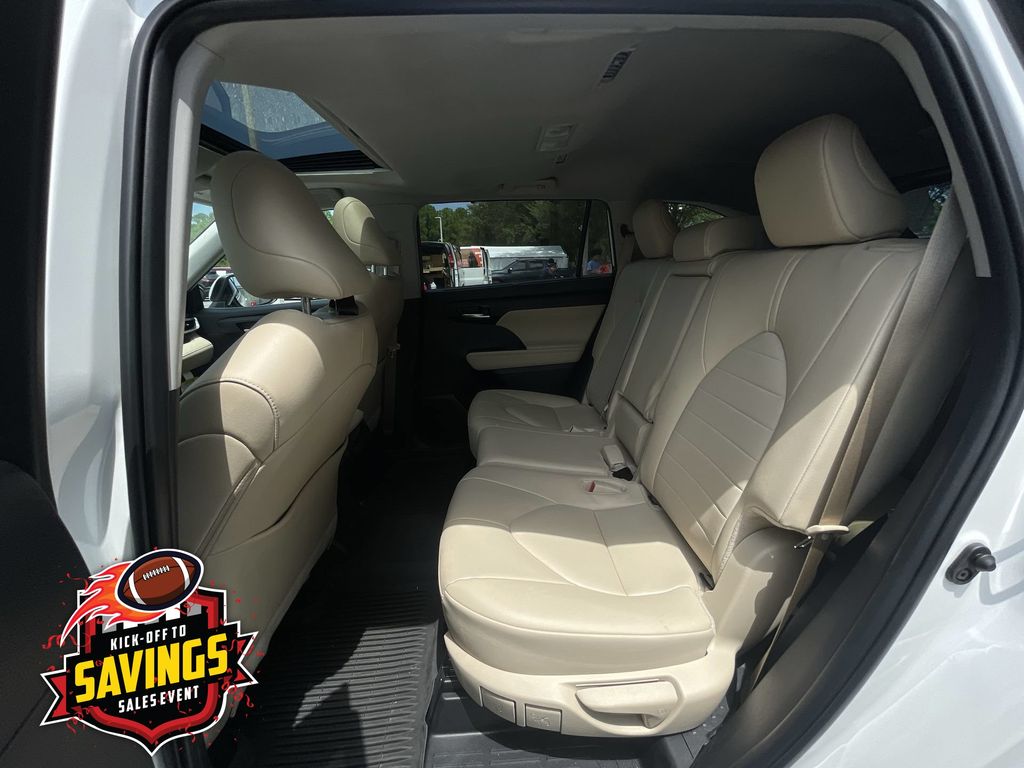 Used 2025 Toyota Highlander SUV