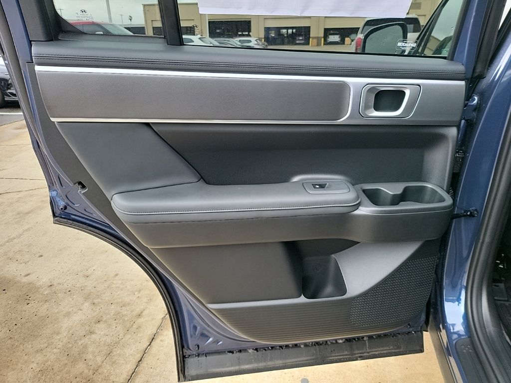 2025 Hyundai Santa Fe SEL 11