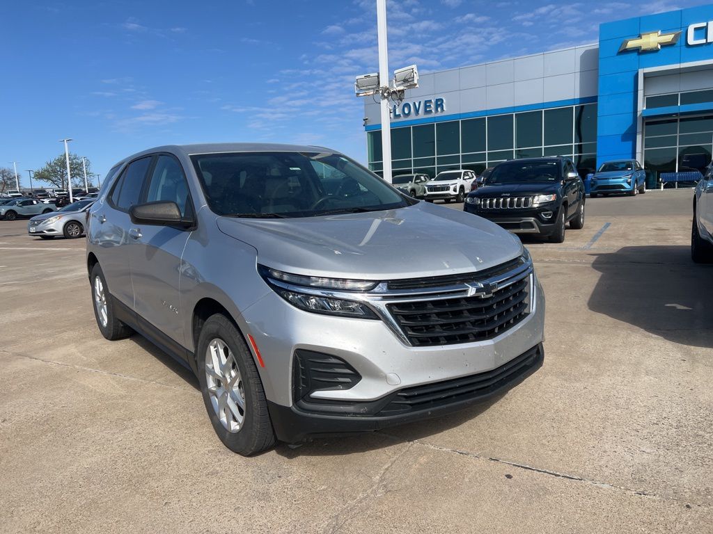 View vehicle photo 3