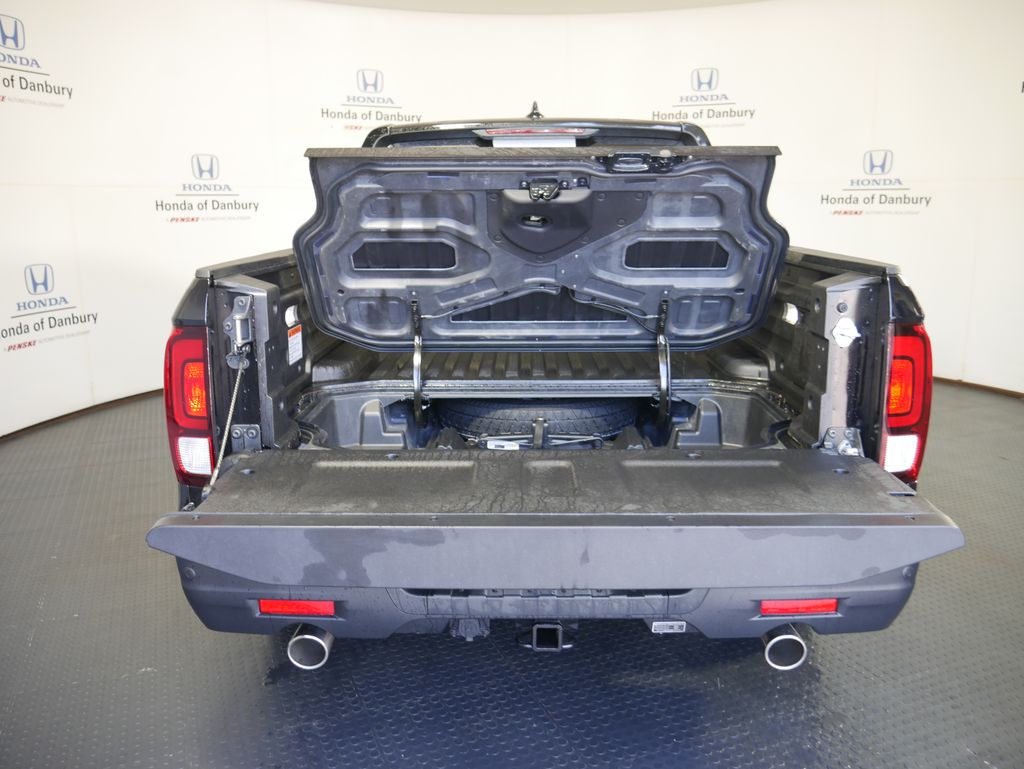 2025 Honda Ridgeline Black Edition 8