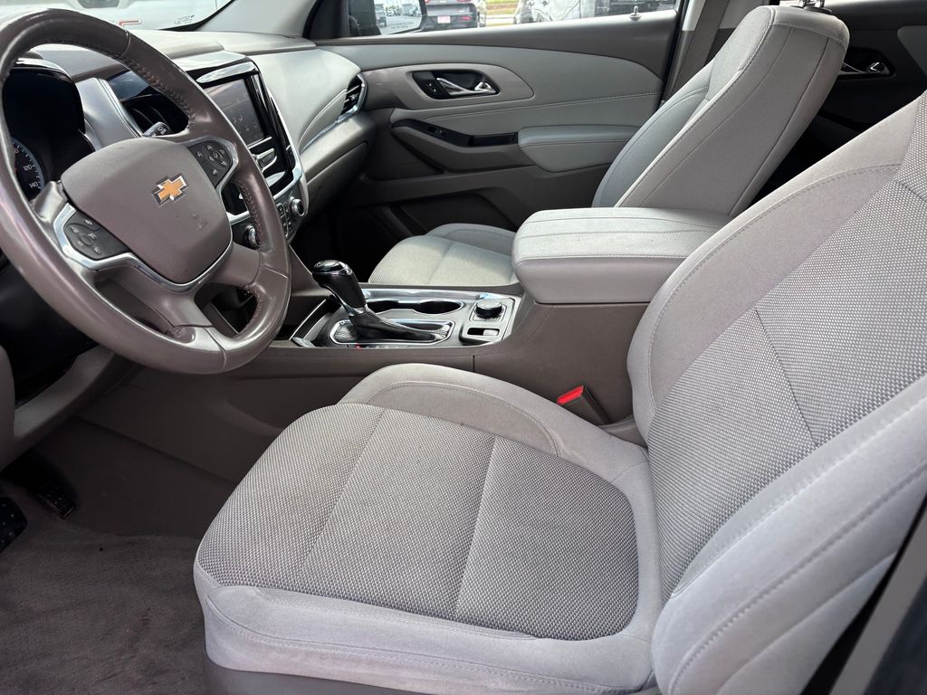 Used Car 2020 Chevrolet Traverse  Lt For Sale Under $30,000 In Austin, Texas