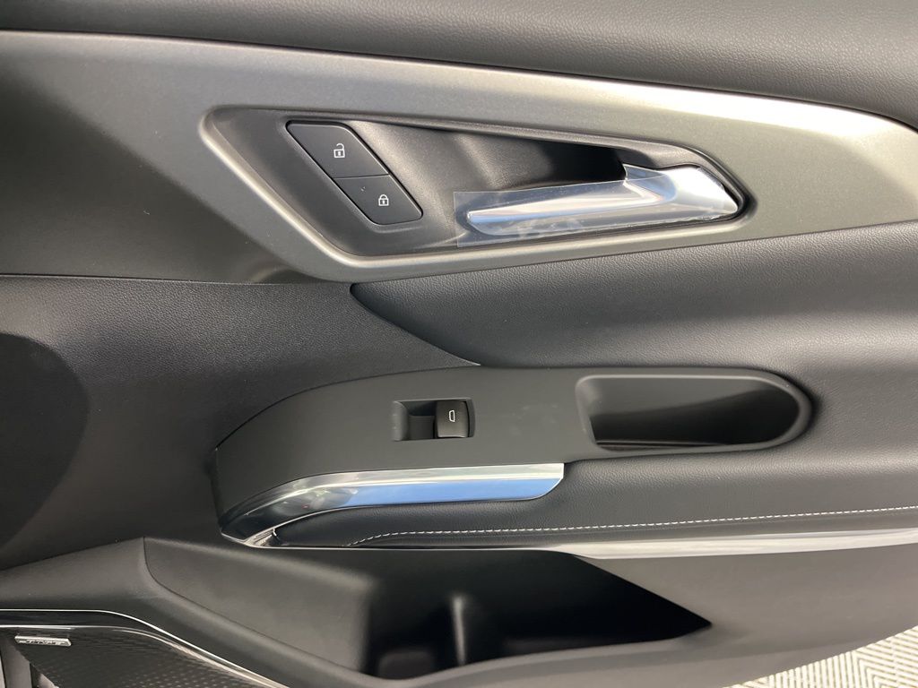 Thumbnail: 2026 Chevrolet Traverse - 11